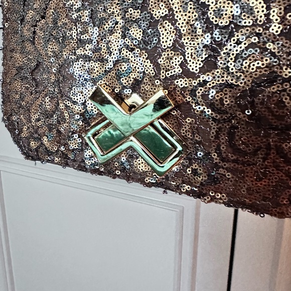 Deluxe Lux Sequin Evening Bag - Picture 7 of 13